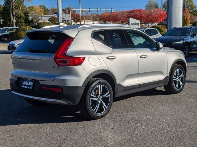 2024 Volvo XC40 