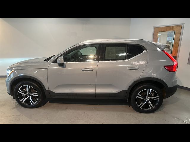 2024 Volvo XC40 