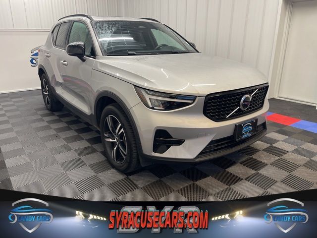 2024 Volvo XC40