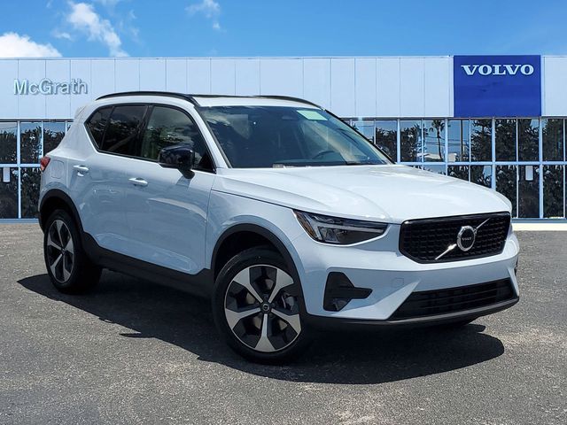 2024 Volvo XC40 