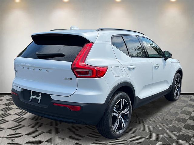 2024 Volvo XC40 