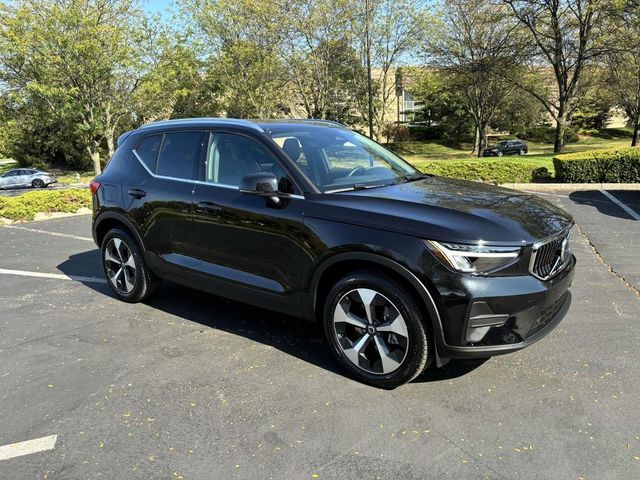 2024 Volvo XC40 