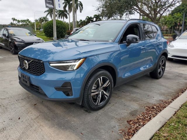 2024 Volvo XC40 