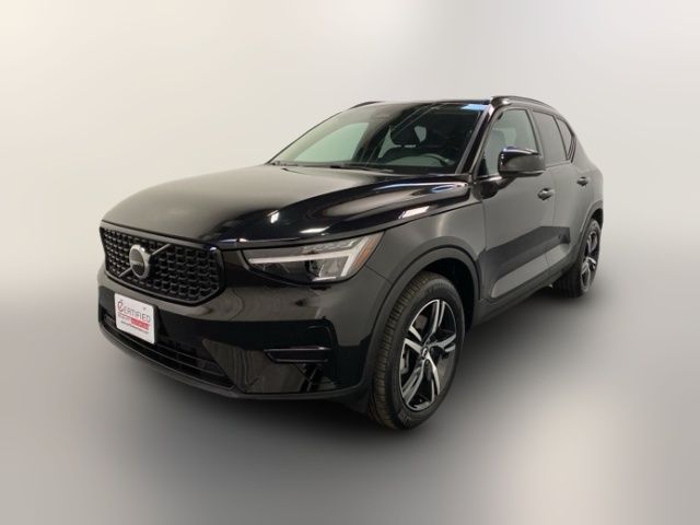 2024 Volvo XC40 