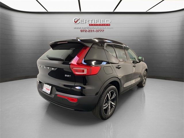 2024 Volvo XC40 