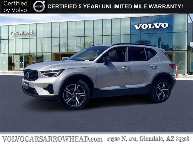 2024 Volvo XC40 