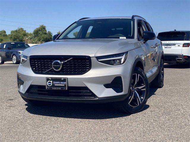 2024 Volvo XC40 