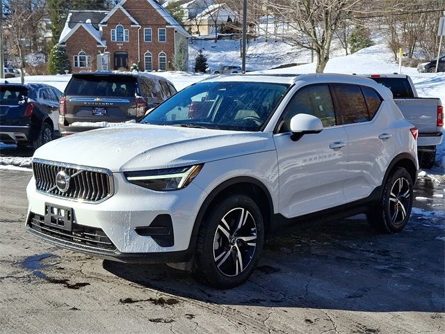 2024 Volvo XC40 