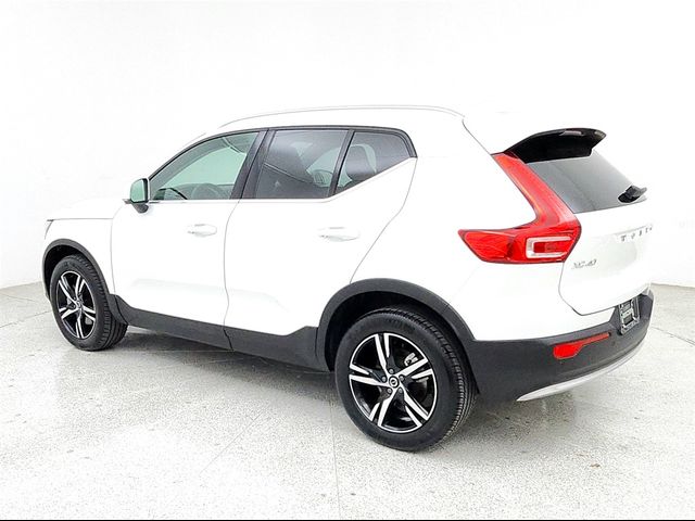 2024 Volvo XC40 Core Bright Theme