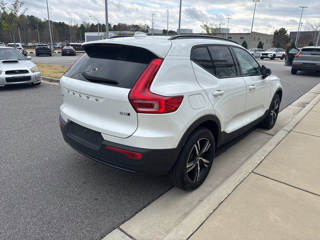 2024 Volvo XC40 