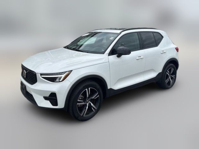 2024 Volvo XC40 