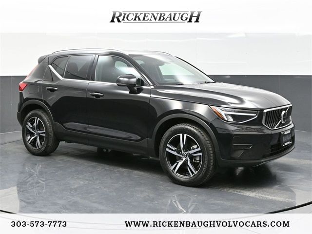 2024 Volvo XC40 