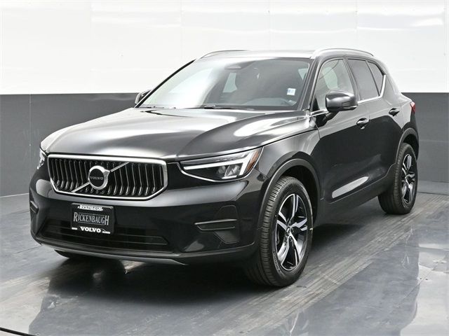 2024 Volvo XC40 