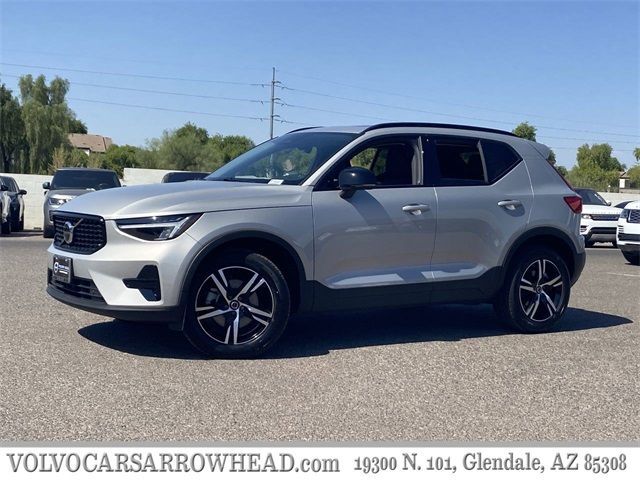 2024 Volvo XC40 