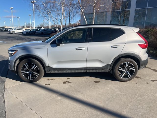 2024 Volvo XC40 