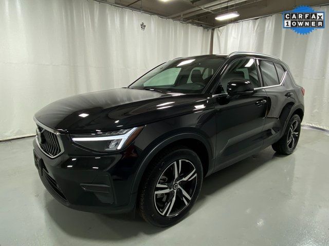 2024 Volvo XC40 