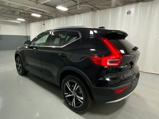 2024 Volvo XC40 