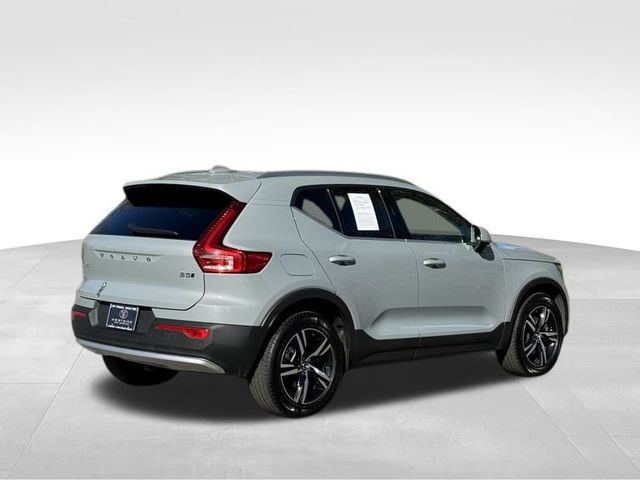 2024 Volvo XC40 