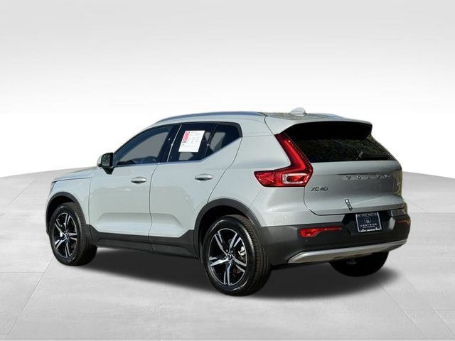 2024 Volvo XC40 