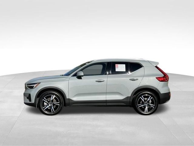 2024 Volvo XC40 