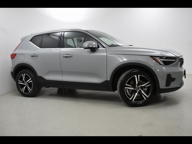 2024 Volvo XC40 