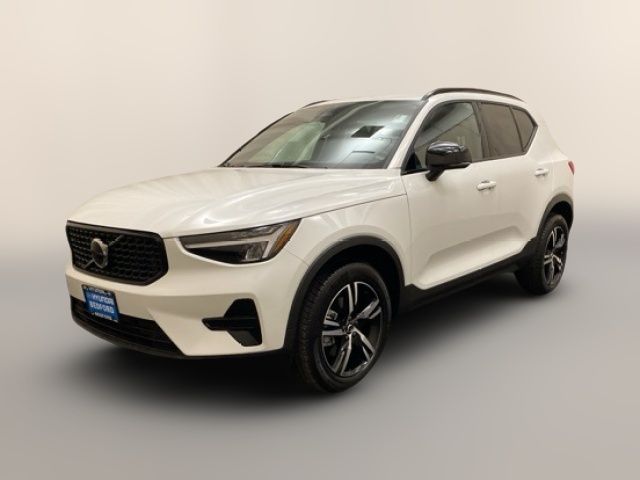 2024 Volvo XC40 