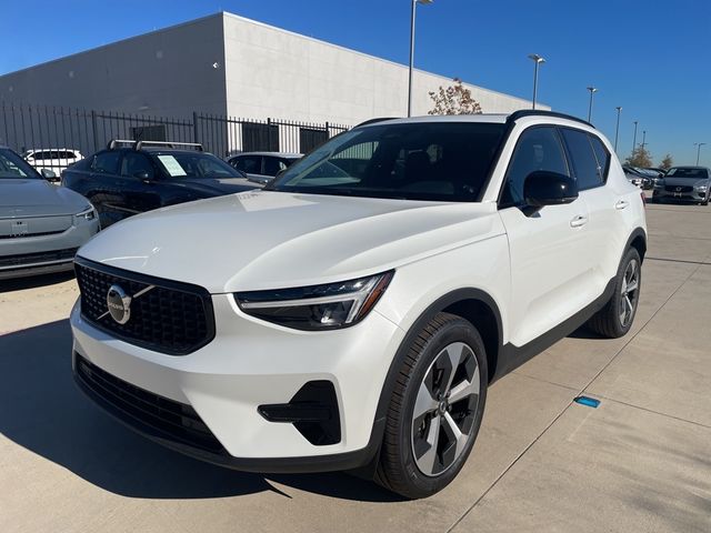 2024 Volvo XC40 