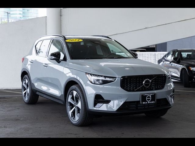 2024 Volvo XC40 