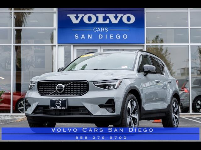 2024 Volvo XC40 