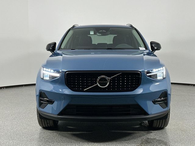 2024 Volvo XC40 