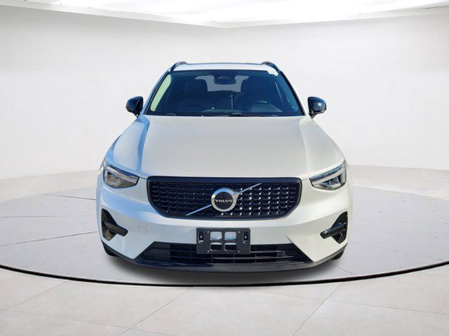 2024 Volvo XC40 