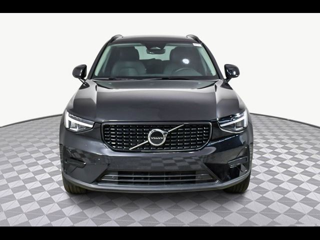 2024 Volvo XC40 