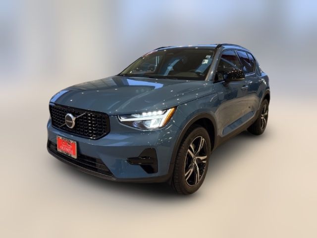 2024 Volvo XC40 