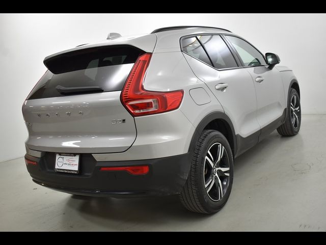 2024 Volvo XC40 