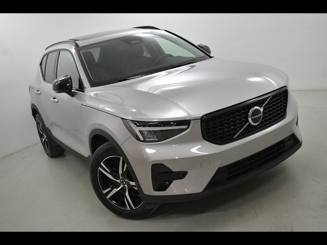 2024 Volvo XC40 