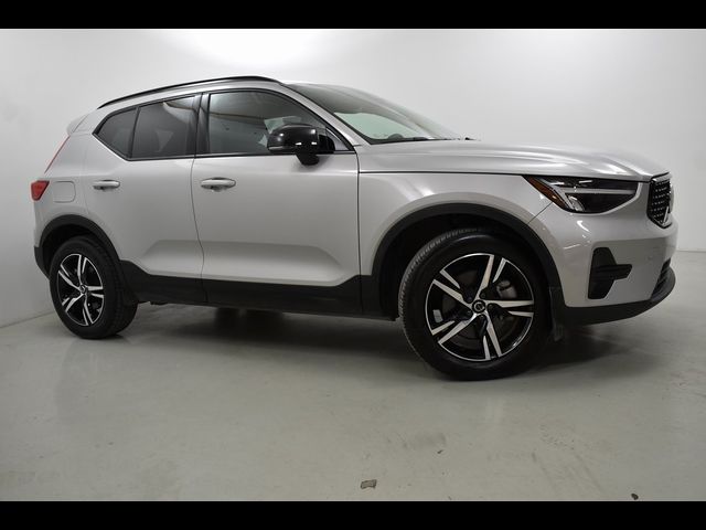 2024 Volvo XC40 