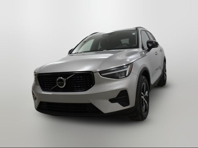 2024 Volvo XC40 