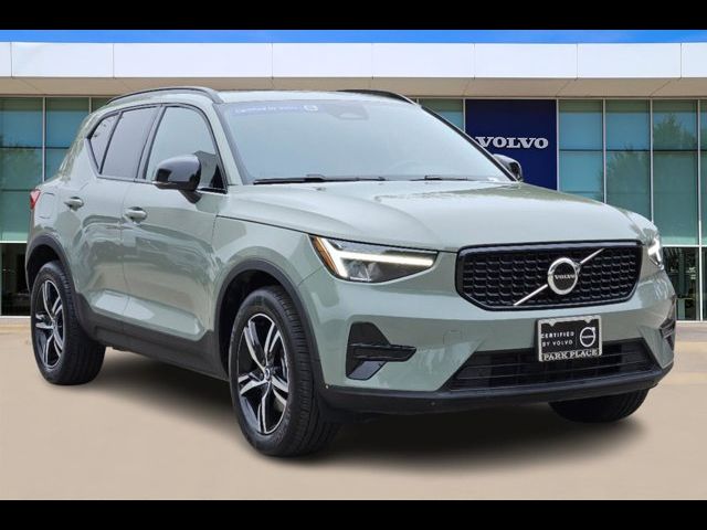 2024 Volvo XC40 