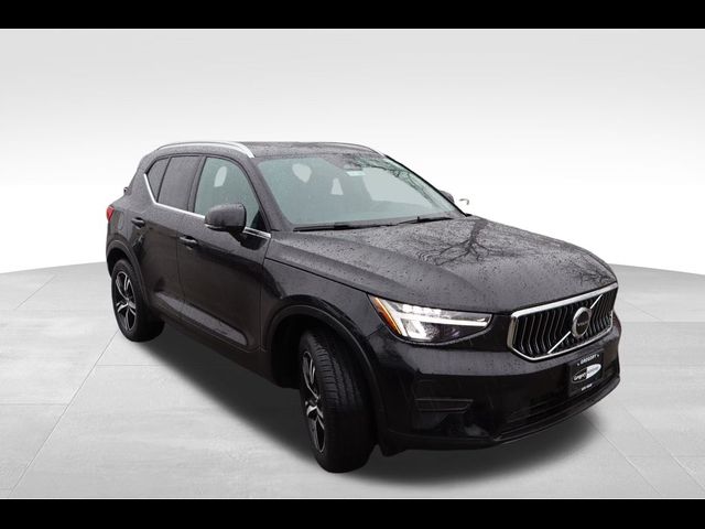 2024 Volvo XC40 