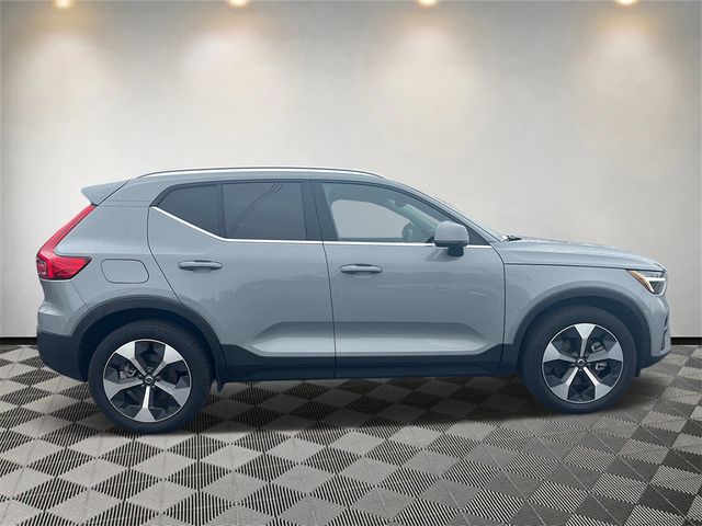 2024 Volvo XC40 