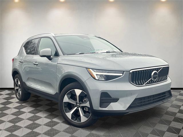 2024 Volvo XC40 