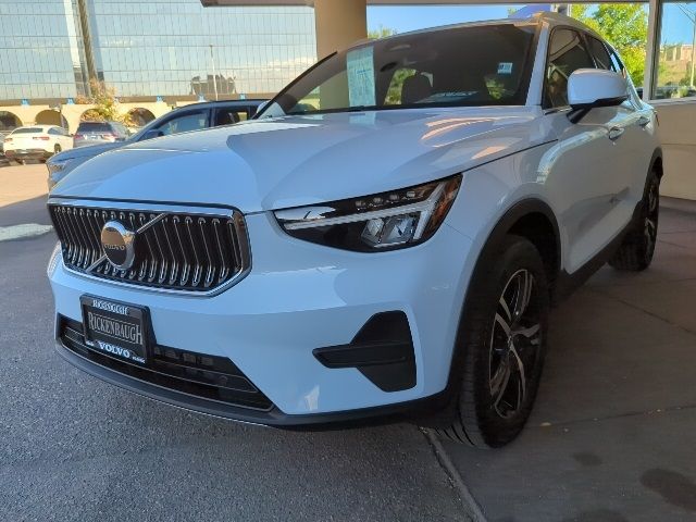 2024 Volvo XC40 