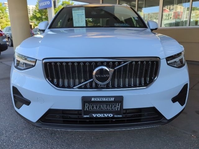 2024 Volvo XC40 