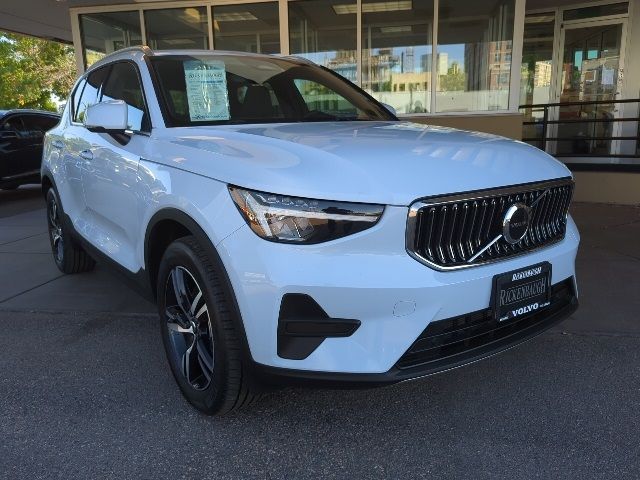 2024 Volvo XC40 