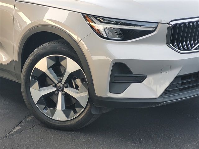 2024 Volvo XC40 Core Bright Theme