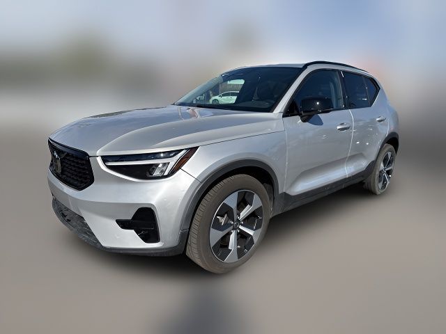 2024 Volvo XC40 