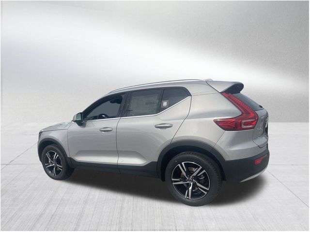 2024 Volvo XC40 Core Bright Theme