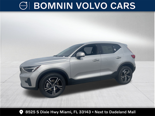 2024 Volvo XC40 Core Bright Theme