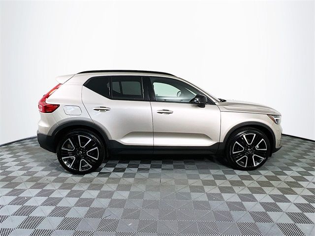 2024 Volvo XC40 