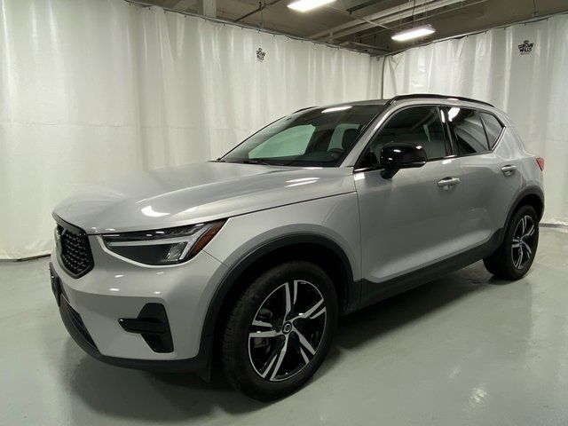 2024 Volvo XC40 